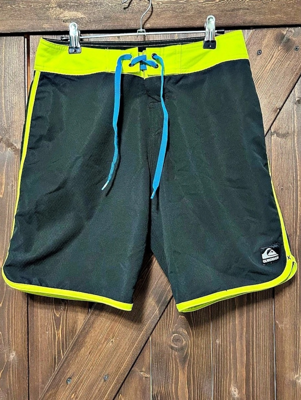 Quiksilver Board Shorts Black & Green Waist 29 Like New